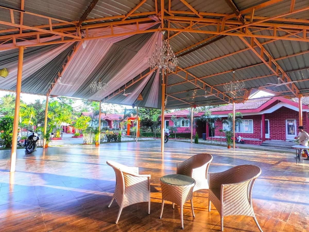 Whispering Woods Resort Lonavala Eksteriør billede