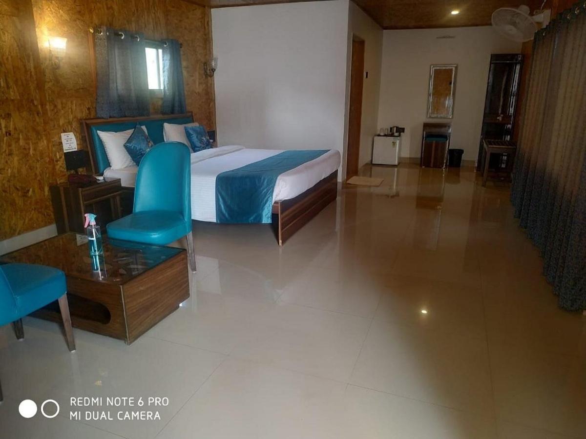 Whispering Woods Resort Lonavala Eksteriør billede