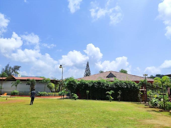 Whispering Woods Resort Lonavala Eksteriør billede