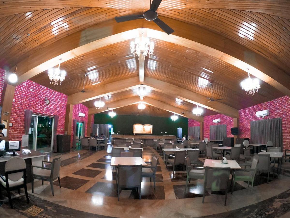 Whispering Woods Resort Lonavala Eksteriør billede