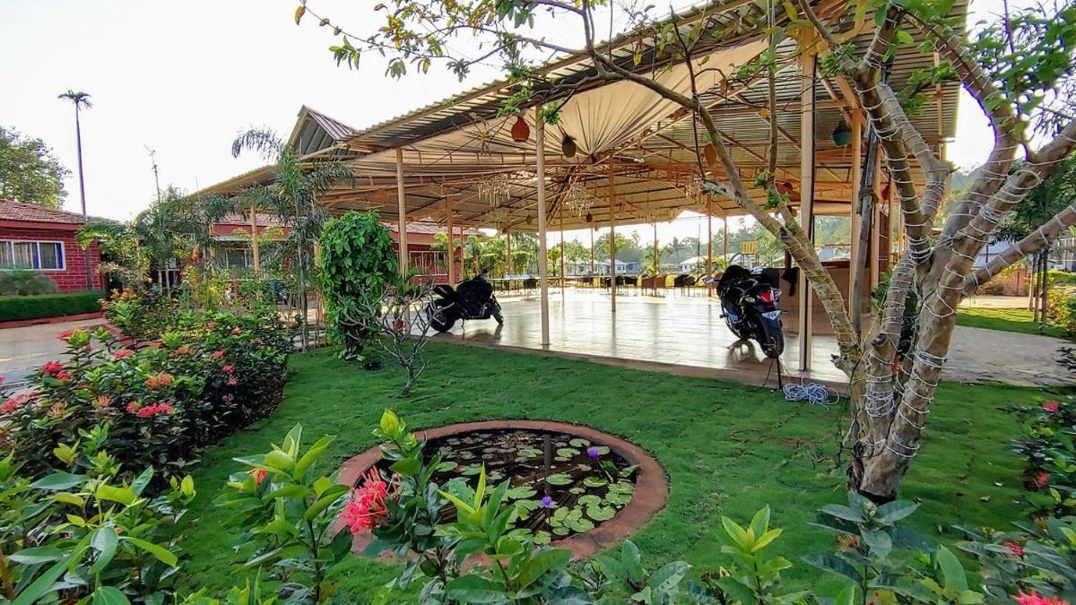 Whispering Woods Resort Lonavala Eksteriør billede